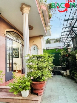 BÁN GẤP NHÀ BIỆT THỰ MI MI , 8 x 17M, KẾ CHỢ LÝ VĂN SÂM, 1T 1 L TAM HIỆP BIÊN HOÀ, CHỈ 8,5 TỶ