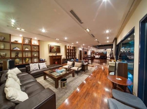 BÁN TÒA NHÀ VĂN PHÒNG PHỐ HOÀNG CẦU 65M2, 8 TẦNG THANG MÁY. VIEWS HỒ, MẶT TIỀN 5M.