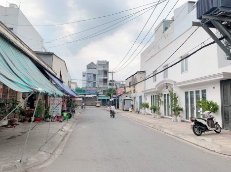 BÁN NHÀ BÌNH TÂN, HXTÔ TÔ NGỦ, GẦN CHỢ BÌNH TRỊ ĐÔNG,  TL10, 5P QUA TÊN LỬA, SỔ VUÔNG A4, NHÀ MỚI