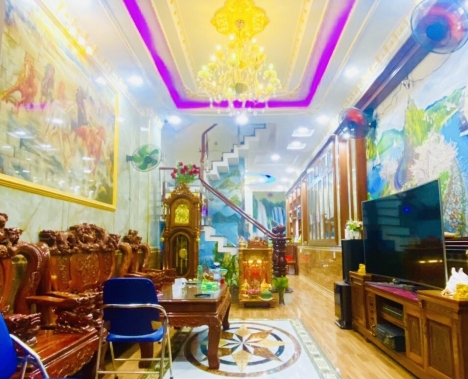 5C ra Mặt tiền Huỳnh Văn Bánh 50m2 3 tầng tặng nội thất nhỉnh 5tỷ