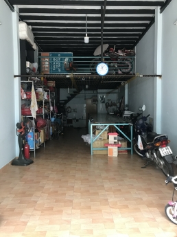 Bán gấp nhà hẻm Bùi Thế Mỹ Quận Tân Bình hẻm xe hơi thông