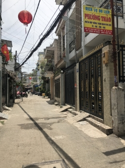 Bán gấp nhà hẻm Bùi Thế Mỹ Quận Tân Bình hẻm xe hơi thông