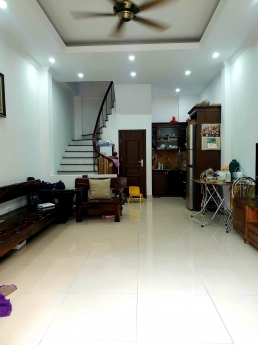 Tiễn Em Hoa Hậu Tân Thuỵ 34m - Nhà Dân Xây Chắc Chắn -Ô Tô Đỗ Cổng - 5 Tầng - Mặt Tiền 4m -  Giá