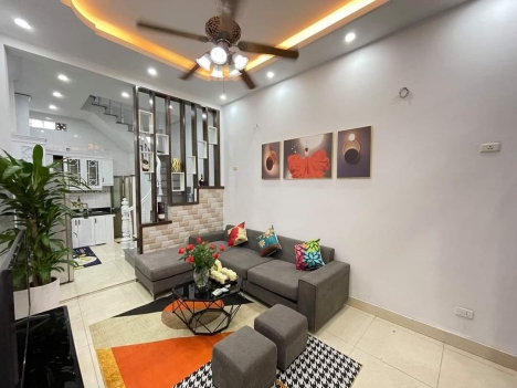 Siêu Hiếm Nguyễn Chí Thanh,20m oto tránh,25m bãi oto,2Thoáng,Ngõ rộng,63m hơn 7 tỷ