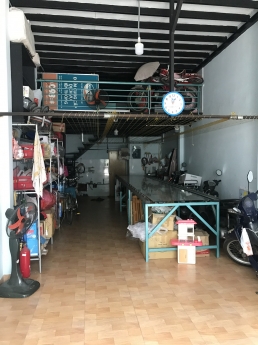 Bán gấp nhà hẻm Bùi Thế Mỹ Quận Tân Bình hẻm xe hơi thông