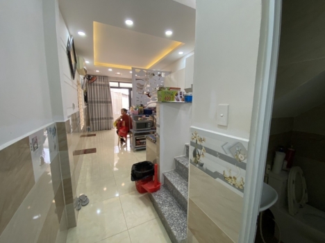 Bán nhà mới đẹp CMT8 ,Tân Bình - 2 tầng - 45m2 - Nở hậu - 5.45Tỷ TL