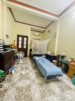 Nhà Ngõ Quỳnh, Hai Bà Trưng, Nhà đẹp Ở Luôn, 2 Thoáng,  32m, 4 Tầng, Mt 3.7m, giá 3.5 Tỷ