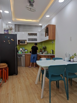 BÁN NHÀ PHÚ NHUẬN HXH 50 M2 NGANG 4.3 M 4 TẦNG ĐẸP LUNG LINH PHÙNG VĂN CUNG 6.6 TỶ.