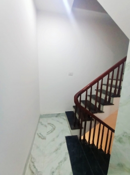 SIÊU PHẨM 6 TẦNG- THANG MÁY- KINH DOANH -Ô TÔ TRÁNH Phố MINH KHAI