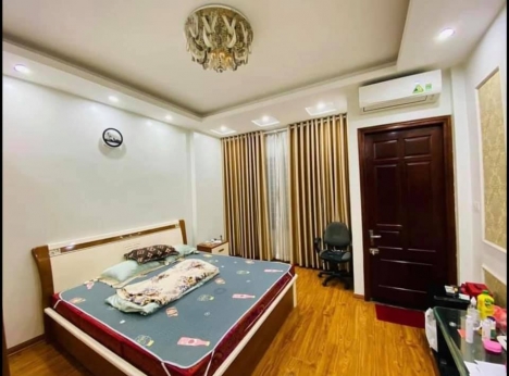 HÓT HÓT Chùa Láng 2 Thoáng, Nhà đẹp,50m ra phố,Ba gác tránh sh,Dân xây, 50m 5.4 Tỷ