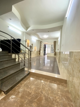Bán nhà Trần văn Quang,P10,Tân Bình.52m2, 1T2L , Nhà đẹp, Giá rẻ chỉ 5 tỷ 99