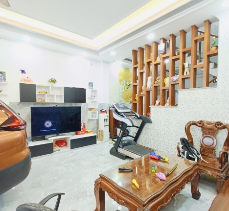 Nhà mới ở ngay Hoàng Hoa Thám 94m2 - ngang 5m1Tr2L 4PN Hẻm ôtô giá 7 tỷ5