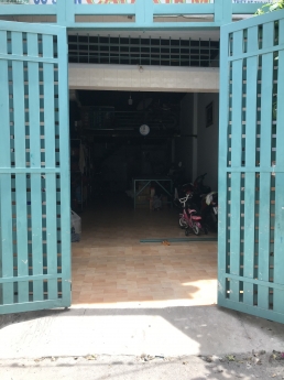 Bán gấp nhà hẻm Bùi Thế Mỹ Quận Tân Bình hẻm xe hơi thông