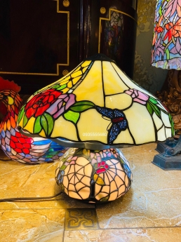 Đèn bàn tiffany hoa hồng hình nấm