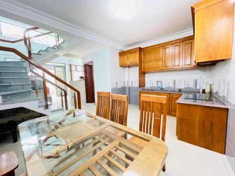 NHA ĐẸP VÀO Ở NGAY - ÔTÔ NGỦ NHÀ. CÁCH VINCOM PHAN VĂN TRỊ 500m. 3 TẦNG 50m2 CHỈ 7.85 TỶ.