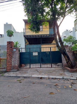 Bán đất  và  kho - 152 m2 - Phố Ngọc Trì - Cổ Linh Long Biên ;  XD văn phòng và nhà ở đẹp.