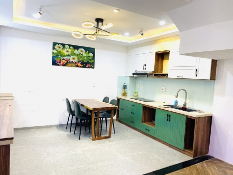 Bán nhà Lê Đình Dương, Hải Châu, Oto, 55m, 4T mới 90%, Dòng Tiền ổn định, 3b ra phố, hơn 4 tỷ
