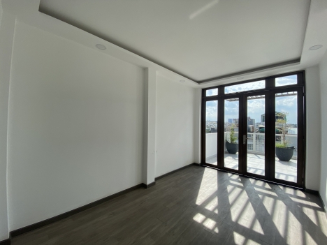 Bán gấp Toà Nhà căn góc 2MT đường Nguyễn Đình Chiểu và Nguyễn Thiện Thuật, Quận3