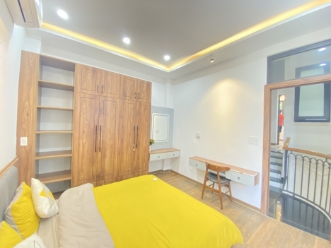 Bán nhà Lê Đình Dương, Hải Châu, Oto, 55m, 4T mới 90%, Dòng Tiền ổn định, 3b ra phố, hơn 4 tỷ