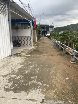 Cần tiền bán gấp nhà giá rẻ gần trung tâm đường Lê Lai, Đà Lạt giá 2.55 tỷ