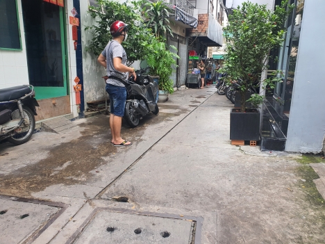 Lô góc- hẻm 3 gác thông- sát Lê Đại Hành- chính chủ ở 20 năm- công nhận đủ 24m2 chỉ 2.55 tỷ.
