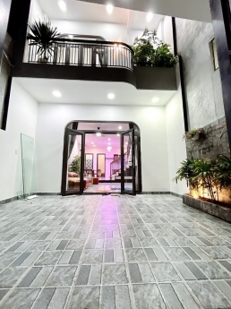 Nhà mới 80m2 x 3 tầng gần biển giá chỉ 3,x tỷ tlcc
