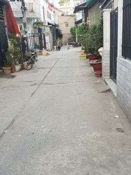 Bán nhà liên khu 4,5 BÌNH TÂN 40m2 .1 lầu hẻm xe hỏi giá nhỉnh 2 tỷ