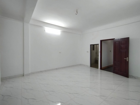 Bán nhà Hồng Tiến Long Biên 76 M2 5 Tầng Mt 5.5M Ô tô Kd Nhỉnh 11 tỷ