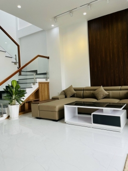 Nhà mới xây 3 tầng Trần Đình Tri gần biển giá 3,29 tỷ có tlcc