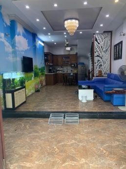 Siêu Hiếm- Mặt Ngõ Thông- Ô tô đỗ cửa. Cách 2m Ô Tô Quay Đầu- Gần Phố- 4 mặt Thoáng