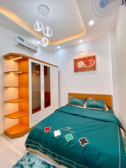 NHÀ PHỐ SIÊU ĐẸP DONALD TRUMP GÒ VẤP 5 TẦNG 5M X 14M, GIÁ NHỈNH 8 TỶ