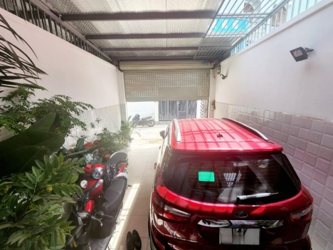 bán nhà GIÁP BÌNH THẠNH - VIEW .LANDMARK 81 - ĐỐI DIỆN GIGA MALL - 5 TẦNG - OTO NGỦ TRONG NHÀ -