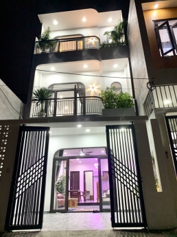 Nhà mới 80m2 x 3 tầng gần biển giá chỉ 3,x tỷ tlcc