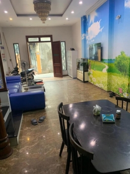 Siêu Hiếm- Mặt Ngõ Thông- Ô tô đỗ cửa. Cách 2m Ô Tô Quay Đầu- Gần Phố- 4 mặt Thoáng