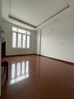 NHÀ NGÕ PHỐ TRẦN BÌNH 33M2 4 TẦNG 3,6 TỶ