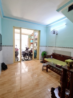 NHÀ ĐẸP 2 TẦNG, GẦN TRƯỜNG ĐẠI HỌC MARKETING, QUẬN 7, CHỈ 4.1 TỶ