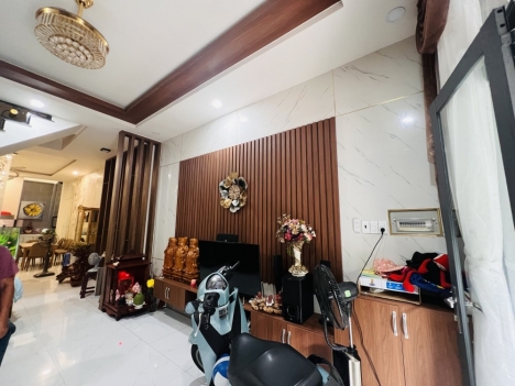 Nhà Mặt Tiền KD, Khu  BÀU CÁT - thiết kế đẹp - Xem là mê!