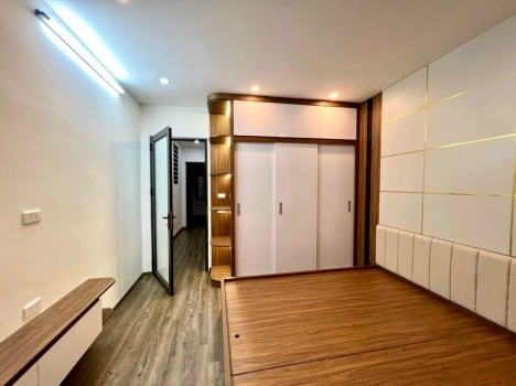 CHÍNH CHỦ CẦN BÁN NHÀ ĐƯỜNG MỸ ĐÌNH - NAM TỪ LIÊM - 46M X 5T - NGÕ THÔNG - NHÀ ĐẸP NHƯ ẢNH.