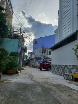 Nhà bán gấp,toạ lạc cung đường vip, Nguyễn Ảnh Thủ. Giá hạt tiêu