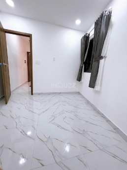 Nhà đẹp Lê văn sỹ, 2 lầu đúc, xe hơi tới nhà, chi 4,5 tỷ