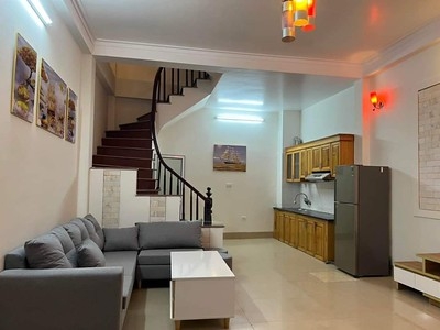 Cần bấn gấp nhà DT 55m2 đường Hồng Lạc giá 5 tỷ 400 nhà 1 trệt 1 lầu