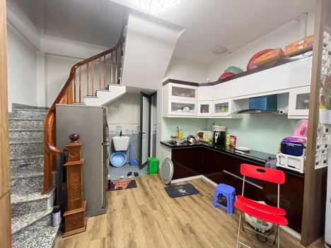 Tài chính quanh 3 tỷ có nhà 5 tầng full nội thất phố Tân Thụy đầu Nguyễn Lam