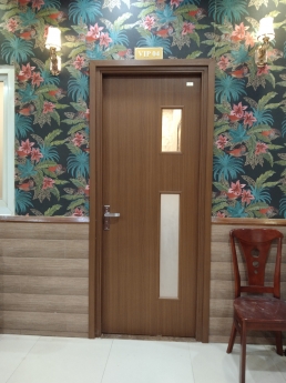 Cửa gỗ HDF veneer giá rẻ - Cửa phòng ngủ cao cấp