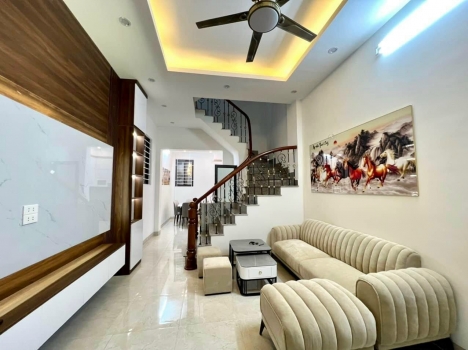 CHÍNH CHỦ CẦN BÁN NHÀ ĐƯỜNG MỸ ĐÌNH - NAM TỪ LIÊM - 46M X 5T - NGÕ THÔNG - NHÀ ĐẸP NHƯ ẢNH.