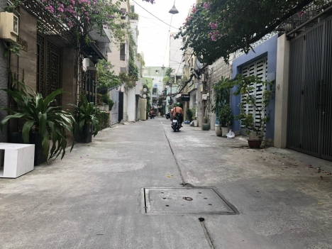 Bán Nhanh Nhà Hẻm Đường Lê Văn Sỹ,P.13, Q.3, DT:6x18m, CN:94.2 m2,Giá: 28 Tỷ.