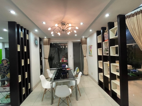 Biệt Thự sát  Đặng Văn Bi - Trường Thọ- TP. Thủ Đức  12.9 x14.8  Nhà 3 Tầng 1PK, 1PA, 5PN, 3WC giá