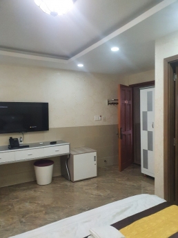 Bán Gấp Khách Sạn 29 Sầm Sơn p4 Quận Tân Bình