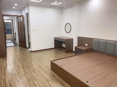 CHÂN DÀI MẶT NGÕ GIÁP BÁT- Ô TÔ- KD- THANG MÁY-THOÁNG TRƯỚC SAU- NHÀ MỚI !!! 

Diện tích: 77m2*6