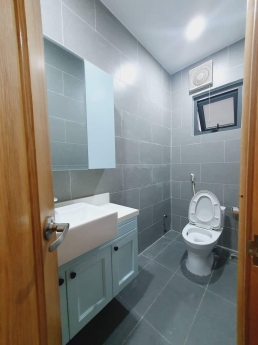 Cần bán căn nhà phố vừa mới xây dựng nằm ngay chợ vừa ở tiện kinh doanh 110m2 giá chỉ 5 tỷ