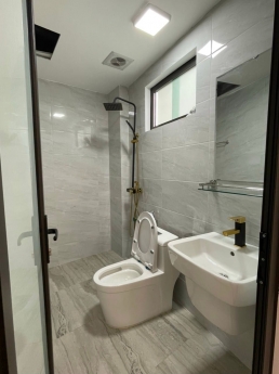 Bán nhà Liên Mạc 5 tầng x 30m2, MT 4m, ô tô đỗ cổng, Chỉ 2.6 tỷ.